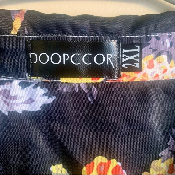 Black Floral Hawaiian button down short sleeve shirt size 2XL EUC - Picture 3 of 4